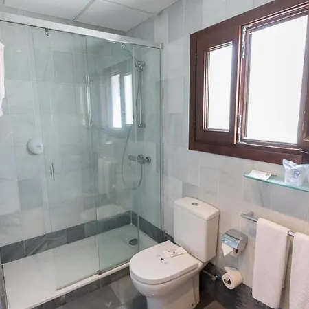 Hotel Turistica De 3*