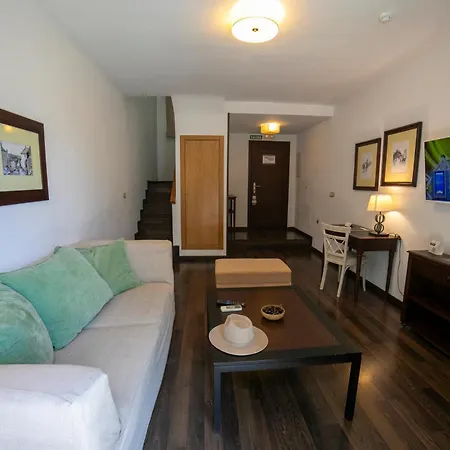 Hotel Turistica De 3*