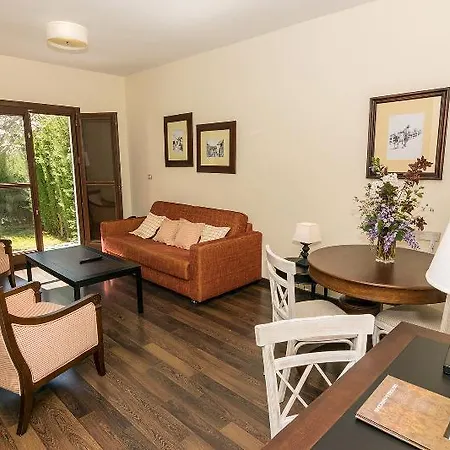 Hotel Turistica De 3*